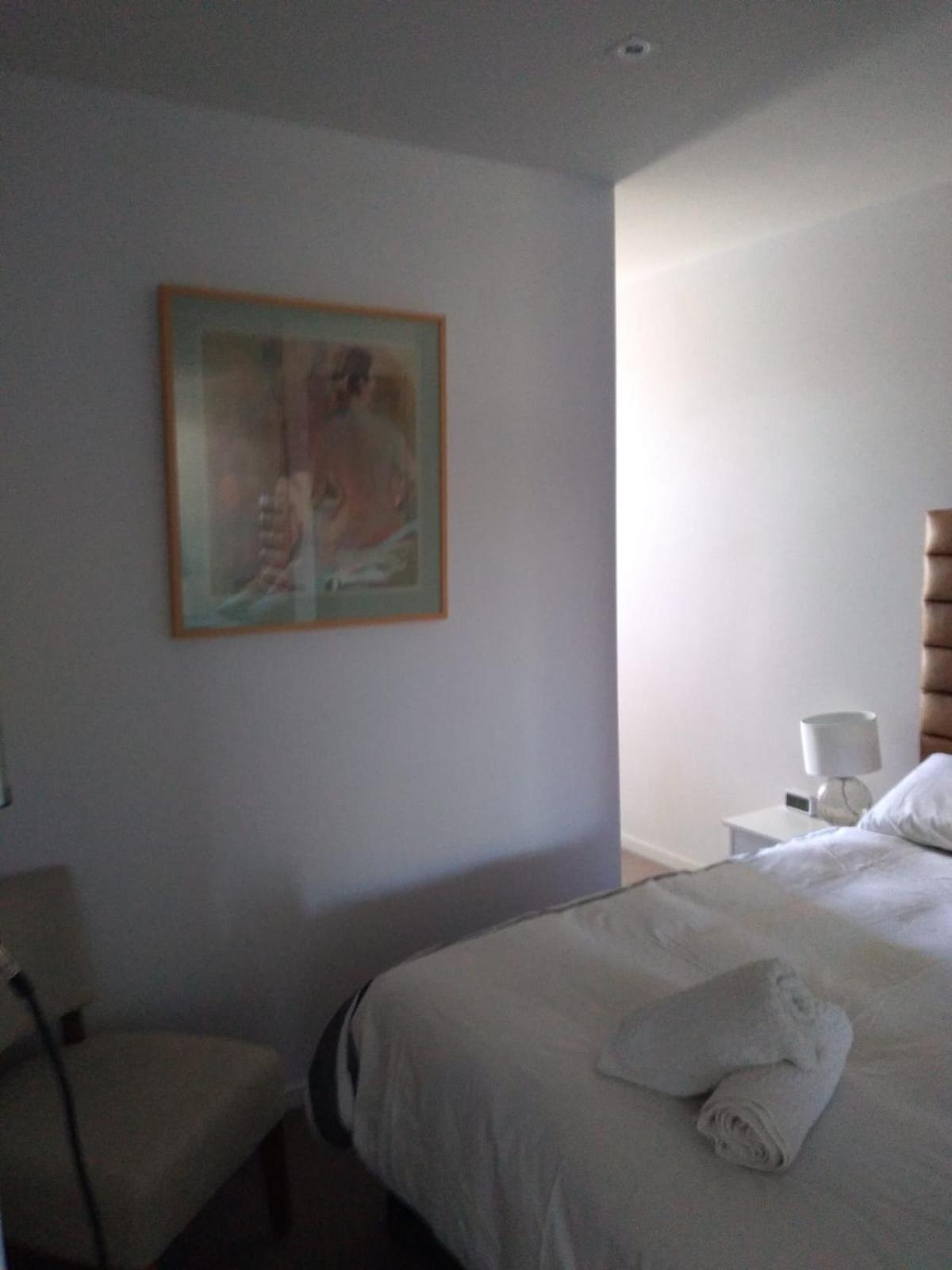 Marina View Apartment On The Maribyrnong River, Melbourne Esterno foto