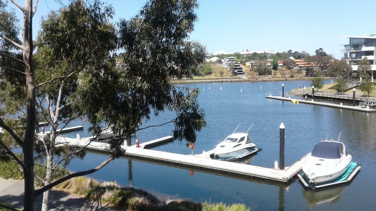 Marina View Apartment On The Maribyrnong River, Melbourne Esterno foto
